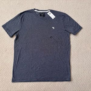 NWT Abercrombie & Fitch Men’s Heathered Grey T-Shirt